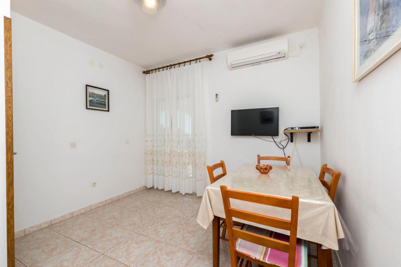 Apartments Neda Trogir Eksteriør bilde