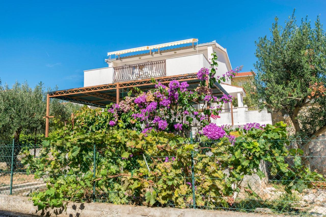 Apartments Neda Trogir Eksteriør bilde